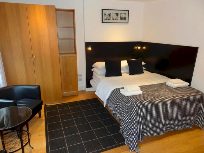 Studio To Rent In Cartwright Gardens, Bloomsbury, London, WC1H