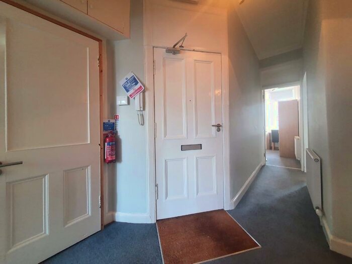 3 Bedroom Flat To Rent In Blackwood Crescent, Newington, Edinburgh, EH9