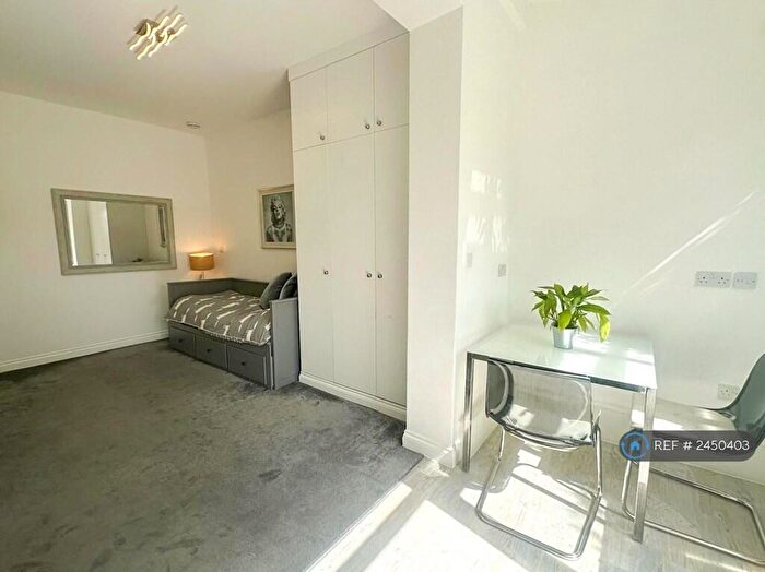 Studio To Rent In Marlborough Hill, Harrow, HA1