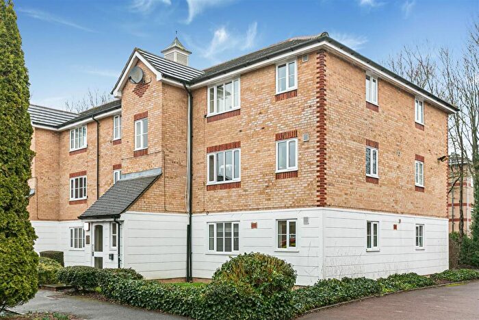 1 Bedroom Flat For Sale In Chipstead Close, Sutton, SM2