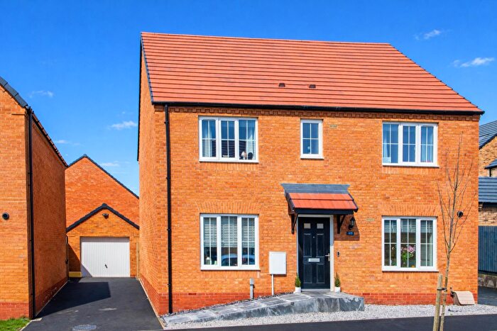 4 Bedroom Detached House For Sale In Mistletoe Gardens, Weldon, NN17