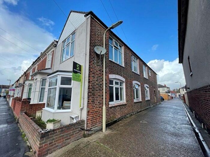 1 Bedroom House Of Multiple Occupation To Rent In Room, Freemantle Road, Gosport, PO12