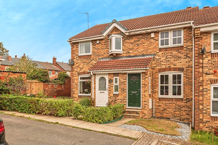2 Bedroom Terraced House For Sale In Hammerton Grove, Ryhill, Wakefield, WF4