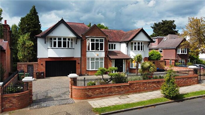 5 Bedroom Detached House To Rent In Royston Park Road, HA5