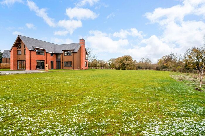 5 Bedroom Detached House To Rent In The Close, Clifford Chambers, CV37