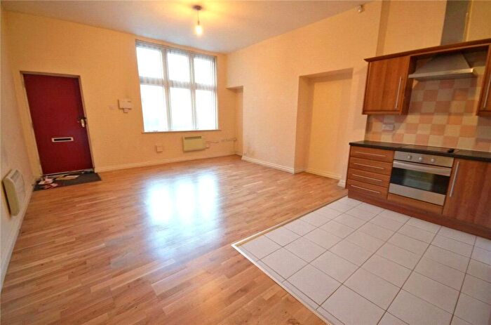 1 Bedroom Apartment To Rent In Constable House, - Stockport Road, Denton, Manchester, M34