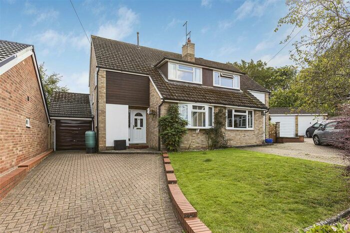 4 Bedroom Semi-Detached House For Sale In Rivershill, Watton At Stone, Hertford, SG14