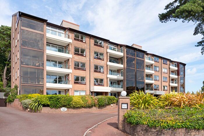 2 Bedroom Flat To Rent In Sandbanks Road, Poole, BH14