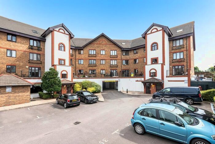 1 Bedroom Flat To Rent In Regents Court, Sopwith Way, Kingston Upon Thames, KT2