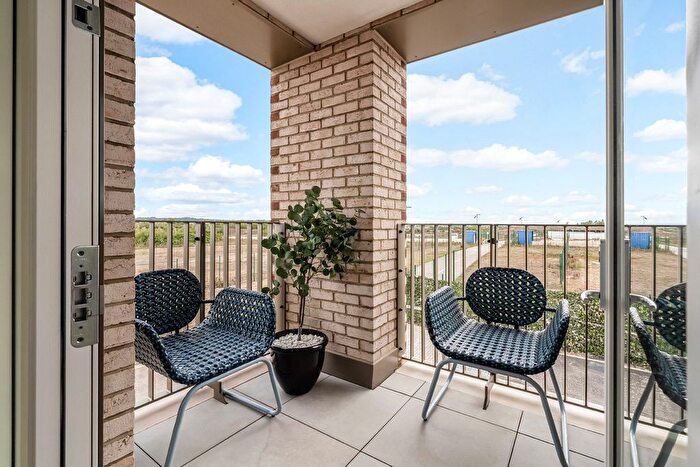 2 Bedroom Flat For Sale In Knights Park, Eddington, Cambridge, CB3