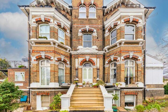 Studio To Rent In Rosslyn Road, St Margarets, Twickenham, TW1