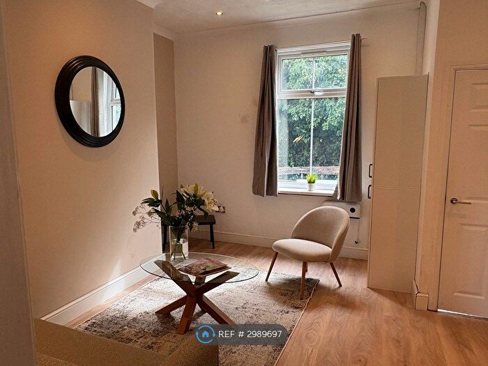 3 Bedroom End Of Terrace House To Rent In Croft Lane, Bury, BL9