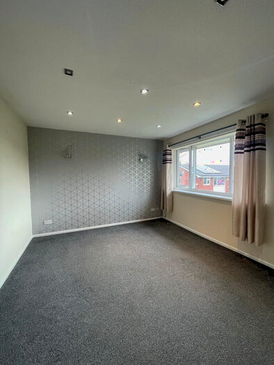 2 Bedroom House To Rent In Tarvin Close, Briercliffe, BB10