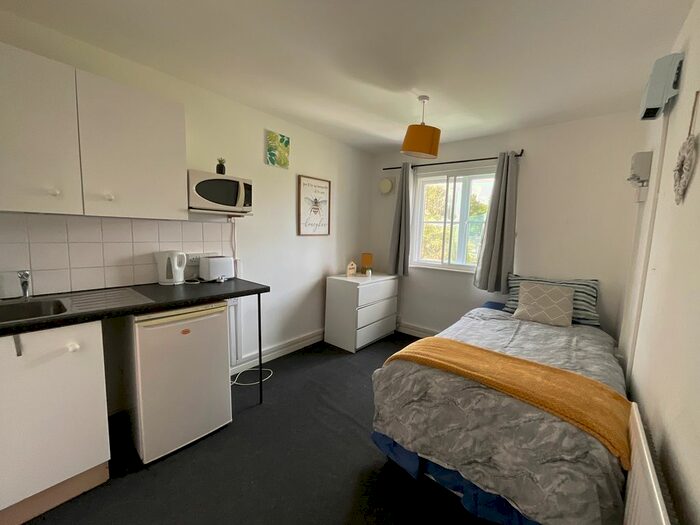 Studio To Rent In Marbury Drive, Bilston, WV14