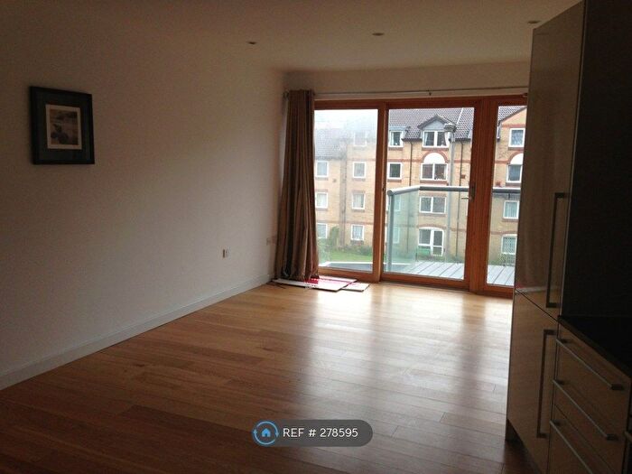 1 Bedroom Flat To Rent In Latitude Apartments, Croydon, CR0
