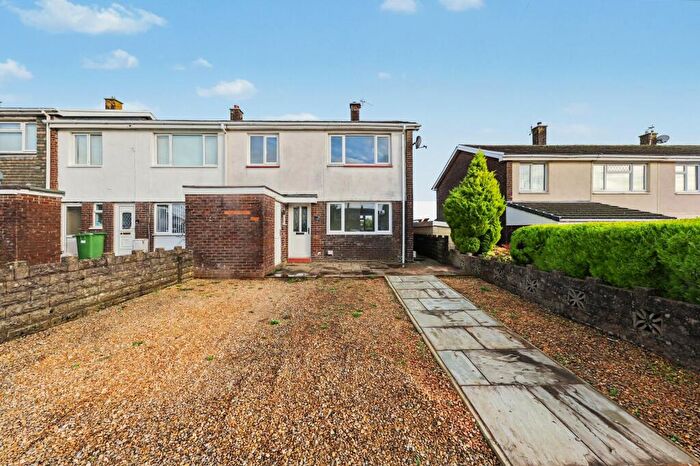 3 Bedroom End Of Terrace House For Sale In Maple Close, Llanharry, Pontyclun, CF72