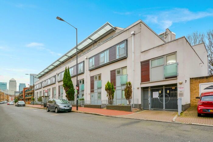 1 Bedroom Flat To Rent In Rotherhithe Street, London, SE16