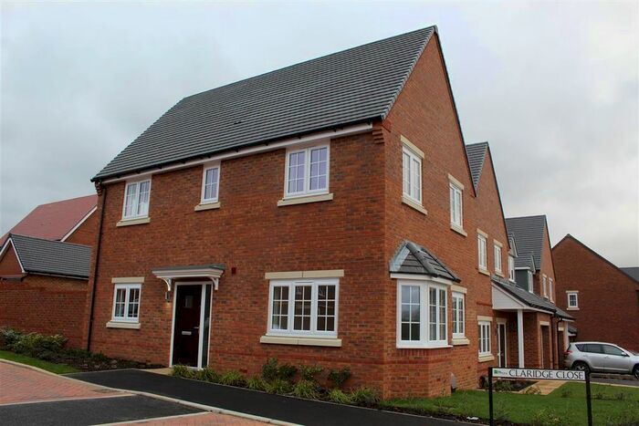 3 Bedroom Property To Rent In Claridge Close, Shrivenham, Swindon, SN6