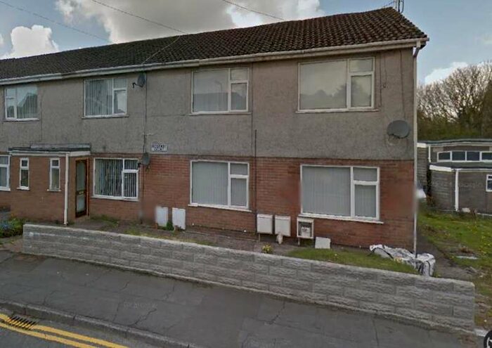 2 Bedroom Flat To Rent In Ridgeway, Killay, Swansea, SA2