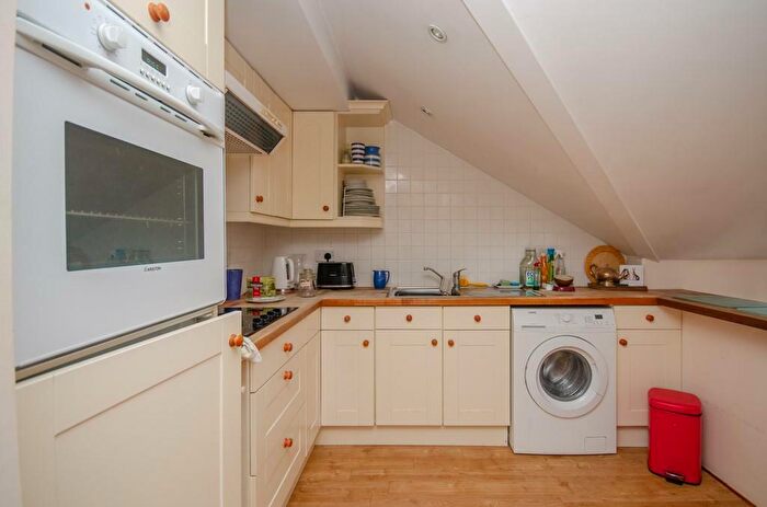 2 Bedroom Retirement Property For Sale In Whitebeam House, Woodland Court, Partridge Drive, Bristol, BS16