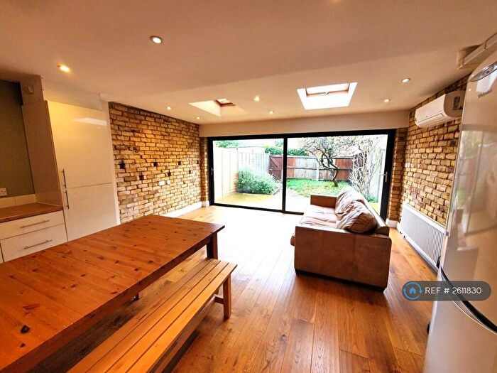 3 Bedroom Terraced House To Rent In Chivalry Road, London, SW11