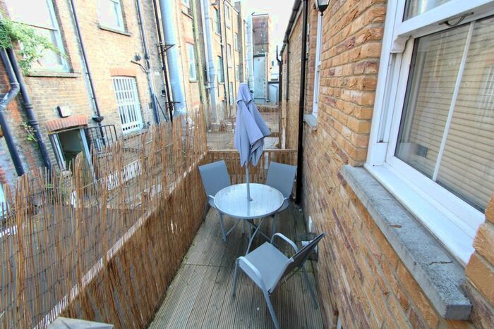 1 Bedroom Flat To Rent In Gleneagle Mews, Streatham, SW16