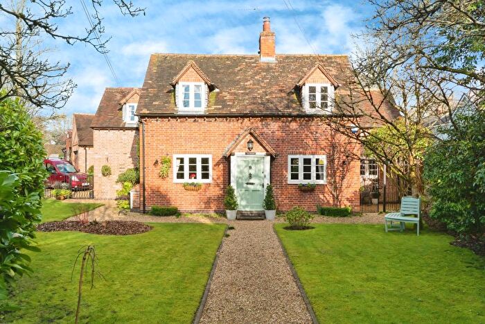 4 Bedroom Detached House For Sale In Spring Lane, Hockley Heath, Solihull, B94
