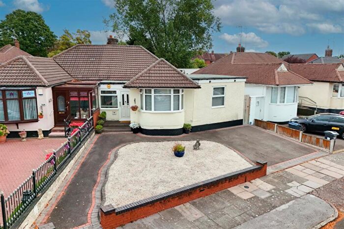 3 Bedroom Semi-Detached Bungalow For Sale In Boyne Road, Sheldon, Birmingham, B26