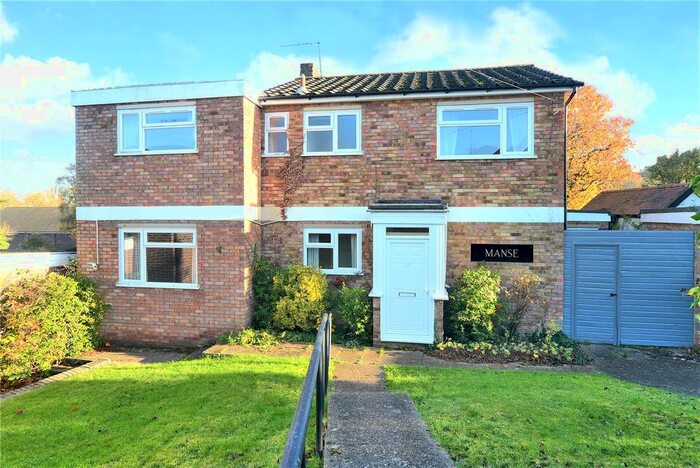 4 Bedroom Detached House To Rent In Pine Walk, Banstead, Surrey SM7