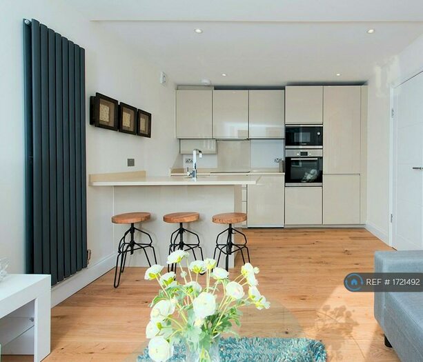 2 Bedroom Flat To Rent In North End Road, London, NW11