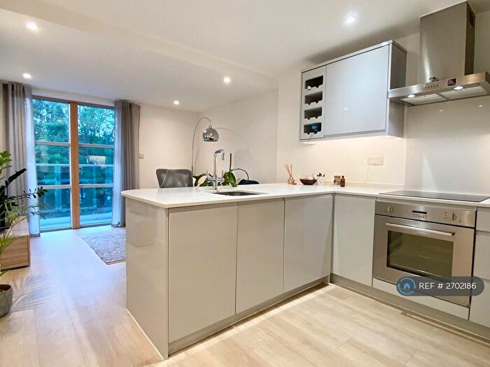 Studio To Rent In Chesham Road, Amersham, HP6