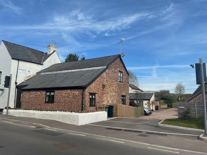 4 Bedroom Semi-Detached House To Rent In Lea, Ross-On-Wye, HR9