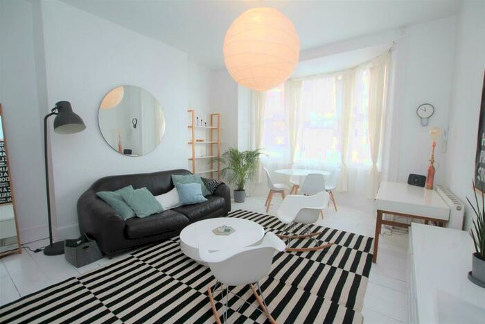 1 Bedroom Apartment To Rent In Bedford Square, Brighton, BN1