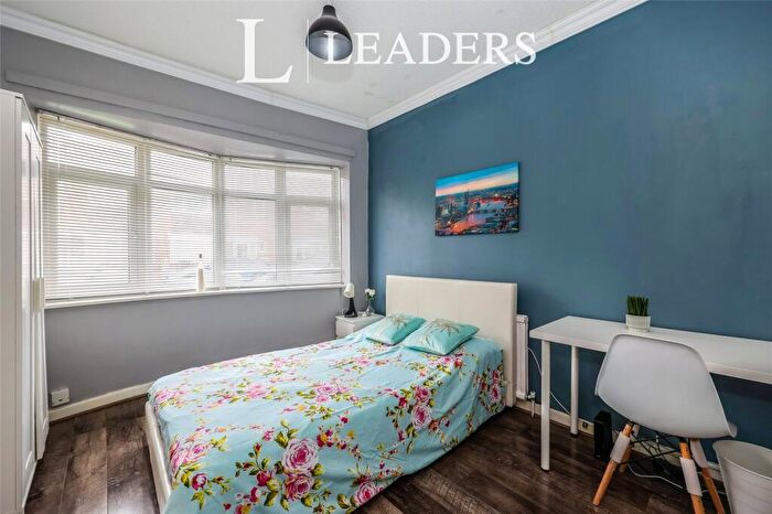 5 Bedroom Terraced House To Rent In Orchard Road, PO4