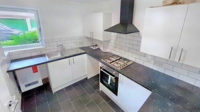 2 Bedroom Flat To Rent In Lindsey Road, Parkstone, BH13