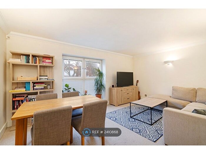 2 Bedroom Flat To Rent In Melville Place, London, N1