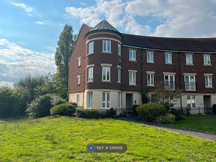 2 Bedroom Flat To Rent In Gras Lawn, Exeter, EX2