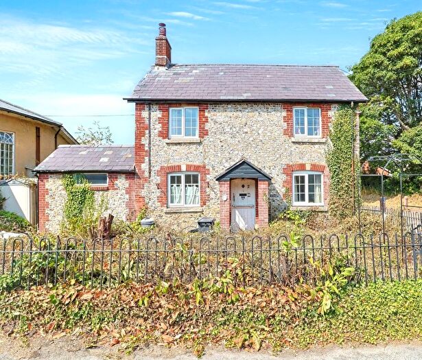 3 Bedroom Detached House For Sale In Chapel Cottage, Watergate Lane, Bulford, Salisbury, SP4