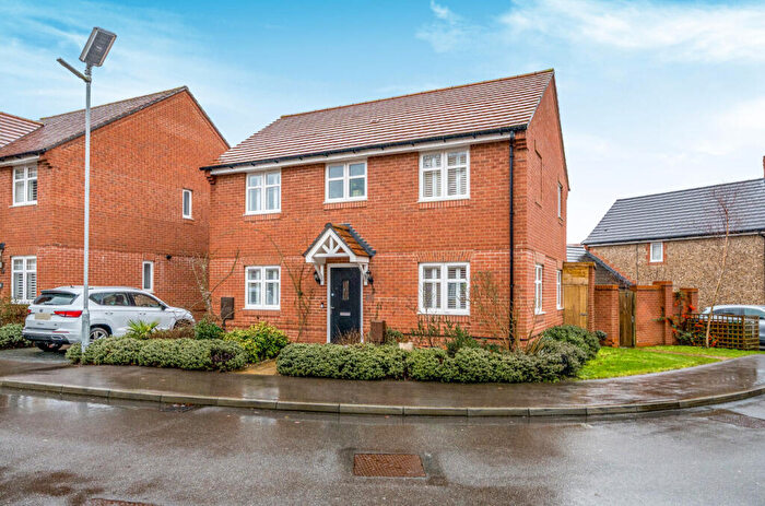 3 Bedroom Detached House For Sale In Beehive Lane, West Broyle, Chichester, PO19