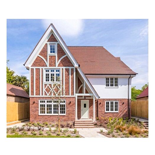 3 Bedroom Semi-Detached House For Sale In Meyrick Park Crescent, Bournemouth, Dorset, BH3