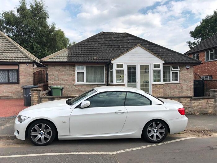 2 Bedroom Bungalow To Rent In Sowerby Avenue, LU2