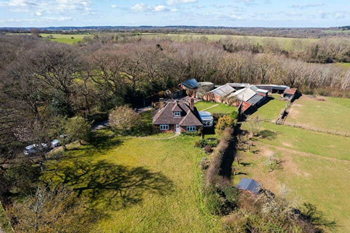 3 Bedroom Detached House For Sale In Agester Lane, Denton, CT4