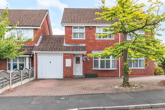 4 Bedroom Link Detached House For Sale In Varlins Way, Birmingham, West Midlands, B38