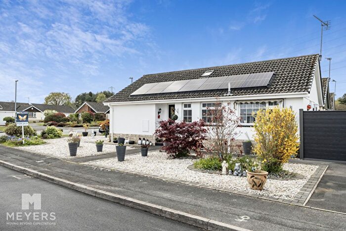 2 Bedroom Bungalow For Sale In Leeson Drive, Ferndown, BH22