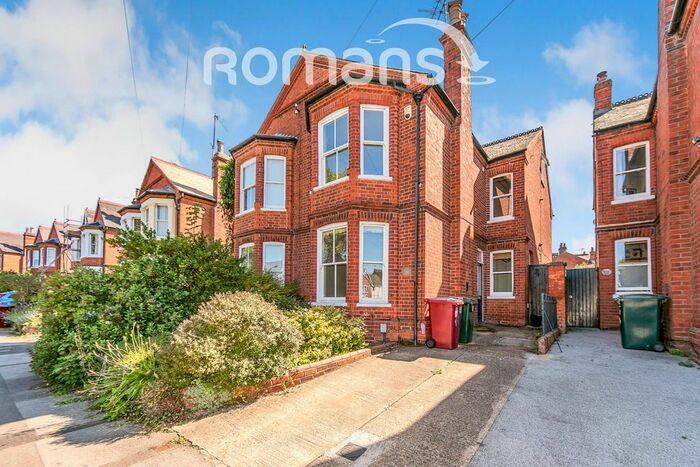 4 Bedroom Semi-Detached House To Rent In Green Road, Earley, Reading, RG6