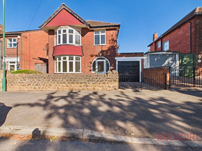 3 Bedroom Detached House For Sale In Piccadilly, Bulwell, NG6