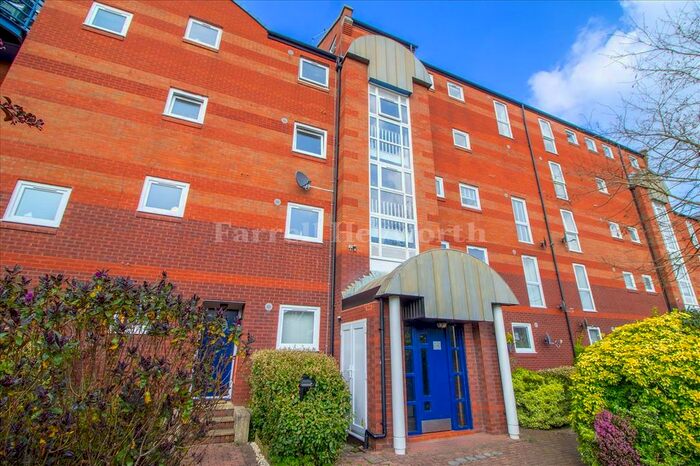 3 Bedroom Flat To Rent In Princes Reach, Ashton-On-Ribble, Preston, PR2