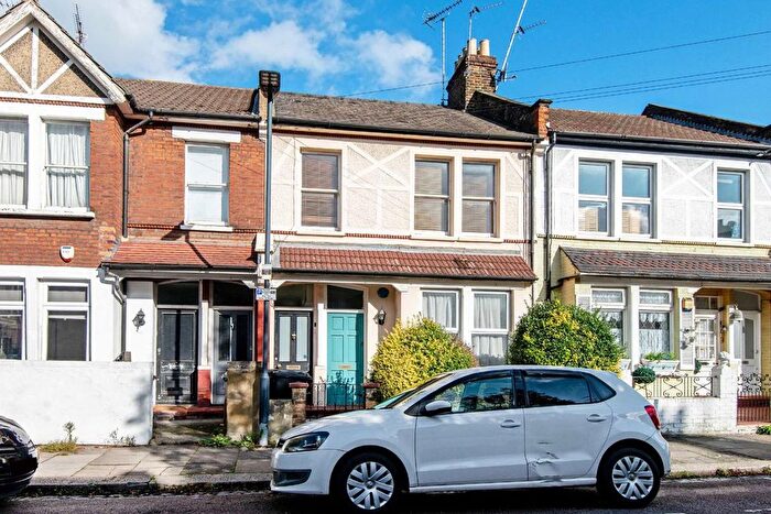 2 Bedroom Maisonette To Rent In Heysham Road, London, N15