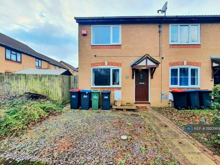 2 Bedroom Semi-Detached House To Rent In Bantock Close, Browns Wood, Milton Keynes, MK7