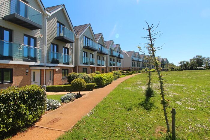 4 Bedroom House To Rent In Gatton Park Lane, Brighton, BN1